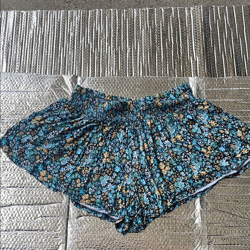 Terra Sky Floral Women's Shorts